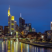 Frankfurt Skyline (Deutschherrnbrücke)