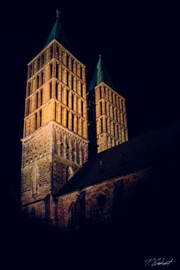Kirche bei Nacht