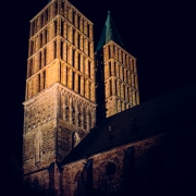 Kirche bei Nacht